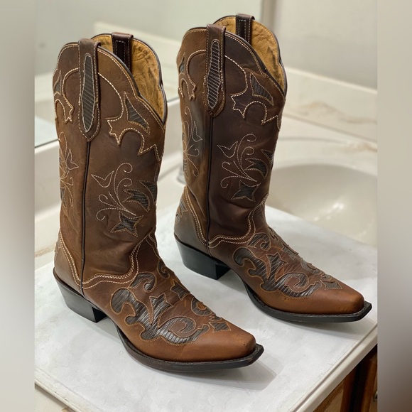 JB Dillon Shoes - JB Dillon JBW2213 vintage women’s Cowboy Boots size 9B in great condition